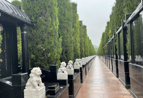 西安白鹿原公墓