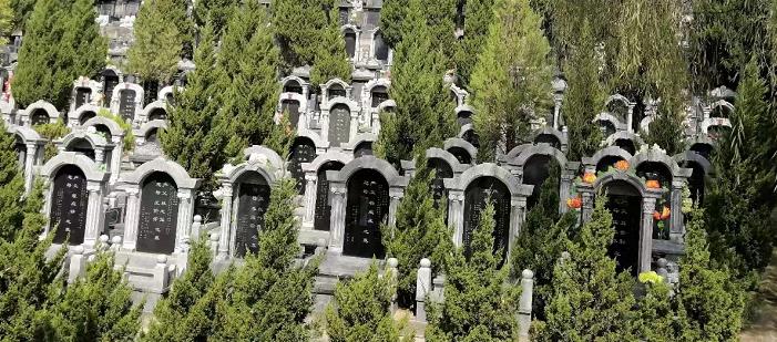 西安白鹿原公墓坐北朝南，歡迎選購