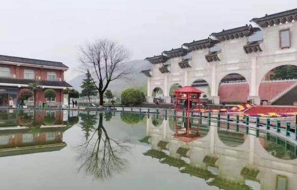 西安霸陵墓園新區(qū)寶地，環(huán)境優(yōu)美！