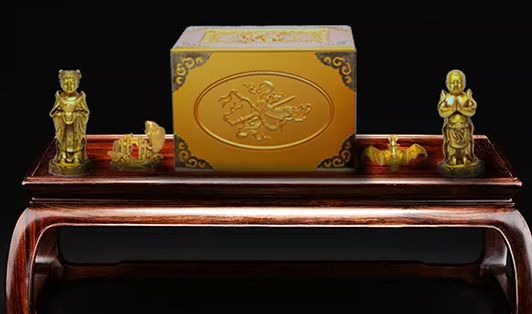 隨葬品在傳統(tǒng)葬禮中標志墓主的身份、地位